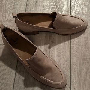 Susina loafers size 7 tan
